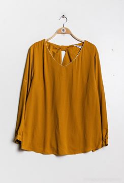 Picture of PLUS SIZE TOP WITH GOLD PIPING